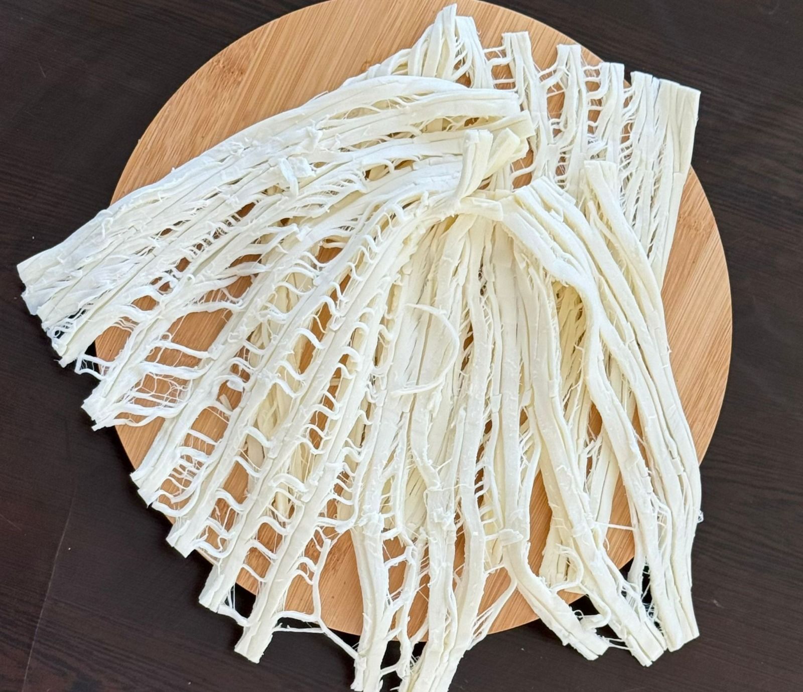 Çeçil Peyniri (1 KG)